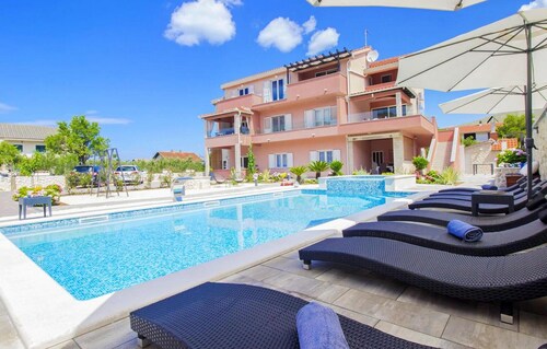 Gorgeous apartment in Grebastica with WiFi