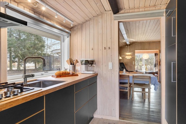 Fridge, stovetop, coffee/tea maker