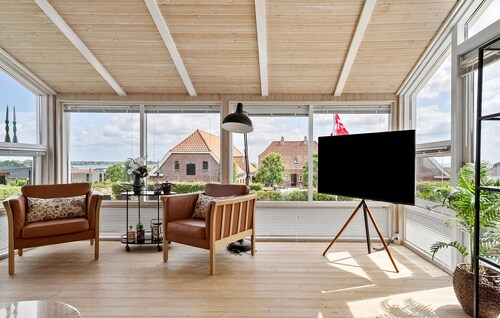 Amazing home in Sjølund with kitchen