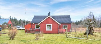 Amazing home in Fonnes with WiFi