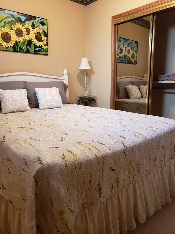 2 bedrooms, desk, iron/ironing board, free WiFi