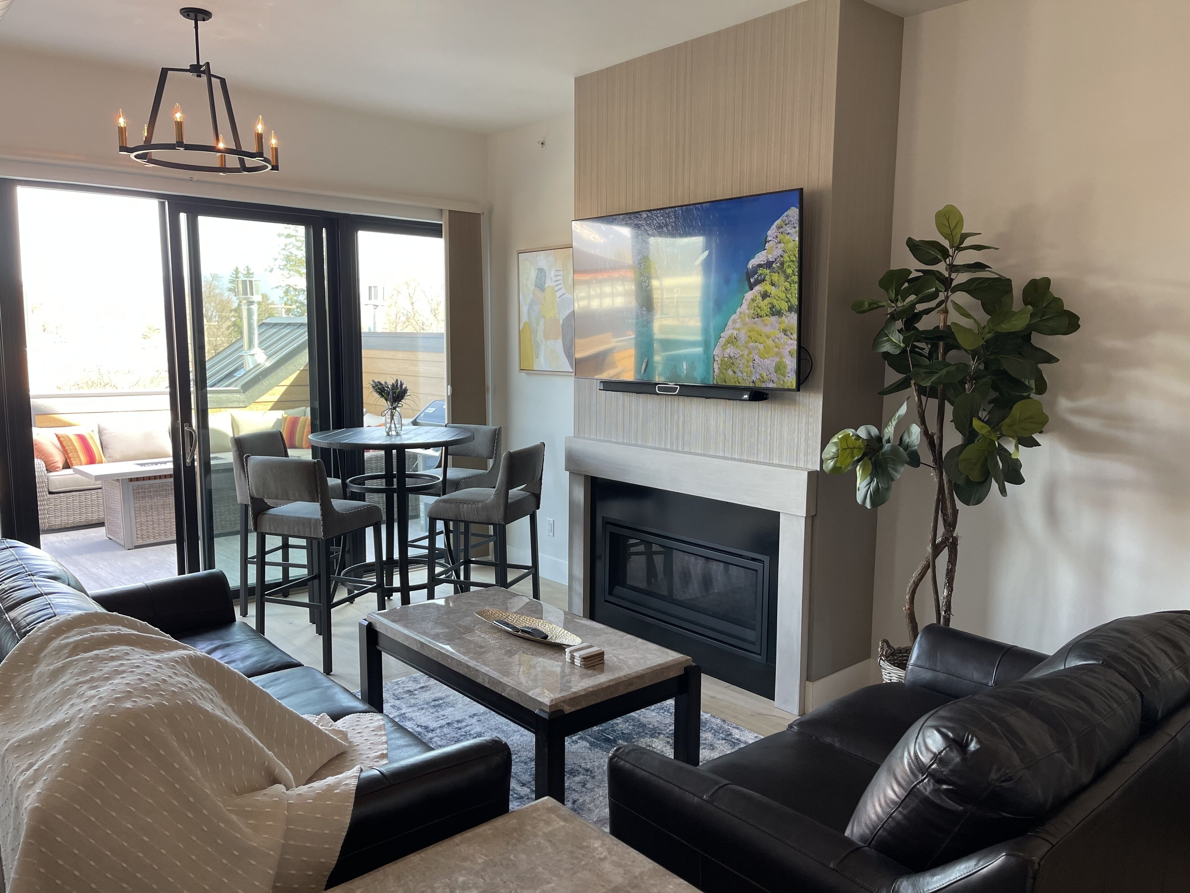 Smart TV, fireplace, stereo, printers