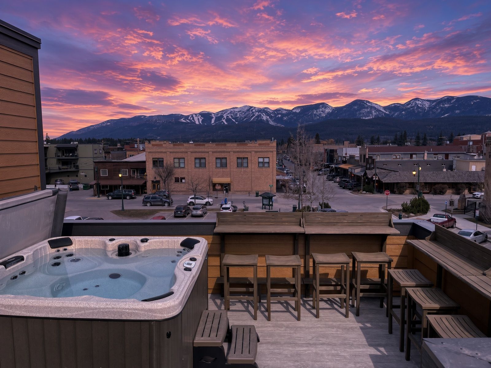 #1 Condo in Whitefish - Hot tub, bar, fire pit, dining, grill, views for miles