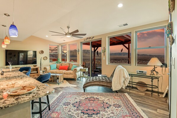 Smart TV, fireplace, DVD player, books