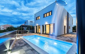 Beheizter Pool