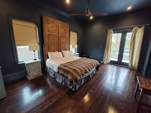 4 soverom, skrivebord, strykejern/-brett og wi-fi (inkludert)