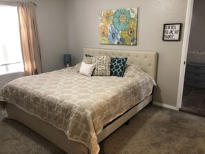 4 bedrooms, desk, iron/ironing board, travel crib