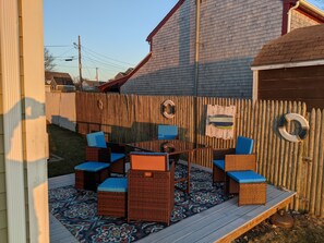Outdoor dining - beach time awaits you at Ocean View (Middletown)