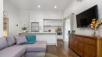 Apartemen | Area keluarga | TV LCD dan layanan streaming