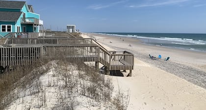 Oceanfront, 4 bedrooms, Pet Friendly, Linens Inc!😎 Treat Yourself To Island Life