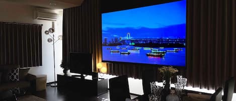 Executive Suite with Balcony 901, Non Smoking | Living area | 42-inch flat-screen TV with digital channels, TV