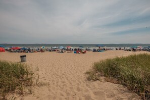 On the beach - Oceanfront/Beachfront Condo on Old Orchard Beach (Old Orchard Beach)