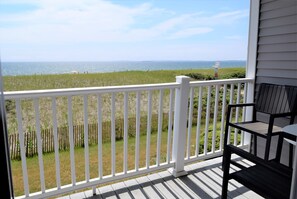 Property grounds - Oceanfront/Beachfront Condo on Old Orchard Beach (Old Orchard Beach)