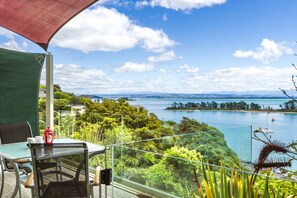 Property grounds - Harbour View - Three - Nelson Waterfront Apartment (Nelson)