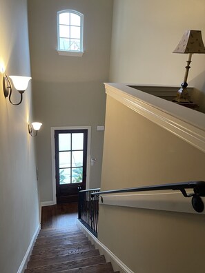 Interior - 3 bdr & 3.5 baths condo off S. Lamar and minutes from The Square and Ole Miss! (Oxford)