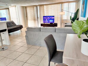 Smart TV, streaming services - Stunning! Diamond Head Oceanfront Lanai Condo - Sleeps 5 (Honolulu)