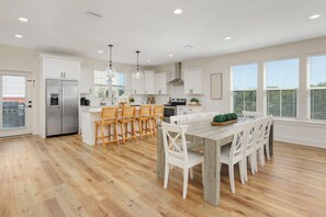 Fridge, microwave, oven, stovetop - Beach access + heated pool + in-law/teen suite! (St. Augustine)