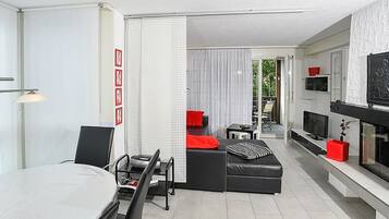 Télévision, cheminée