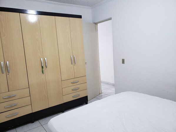 3 bedrooms, desk, iron/ironing board, free WiFi - Apartamento bem Localizado (SP)