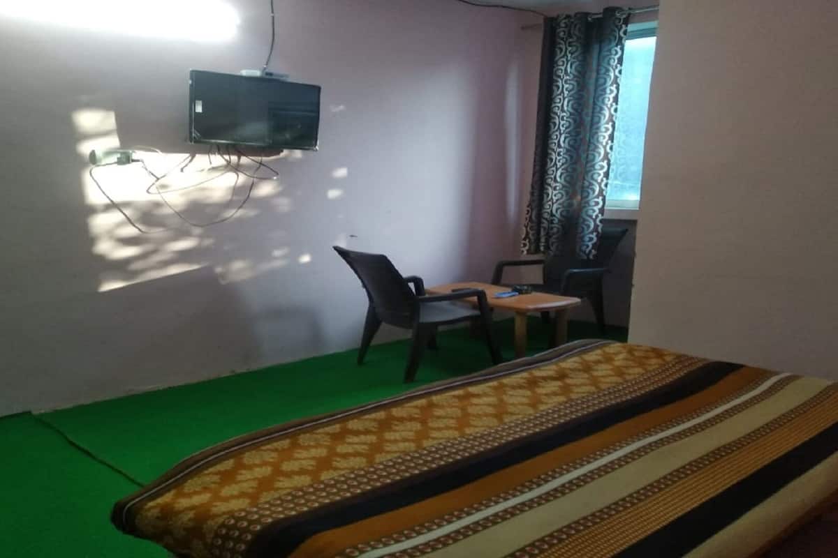 Basic Double Room | 10 bedrooms, free WiFi