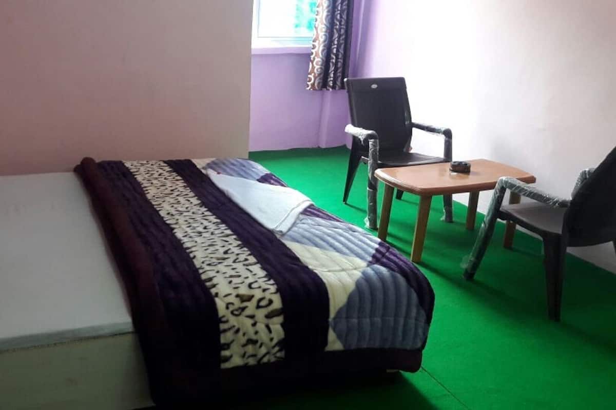 Deluxe Room | 10 bedrooms, free WiFi