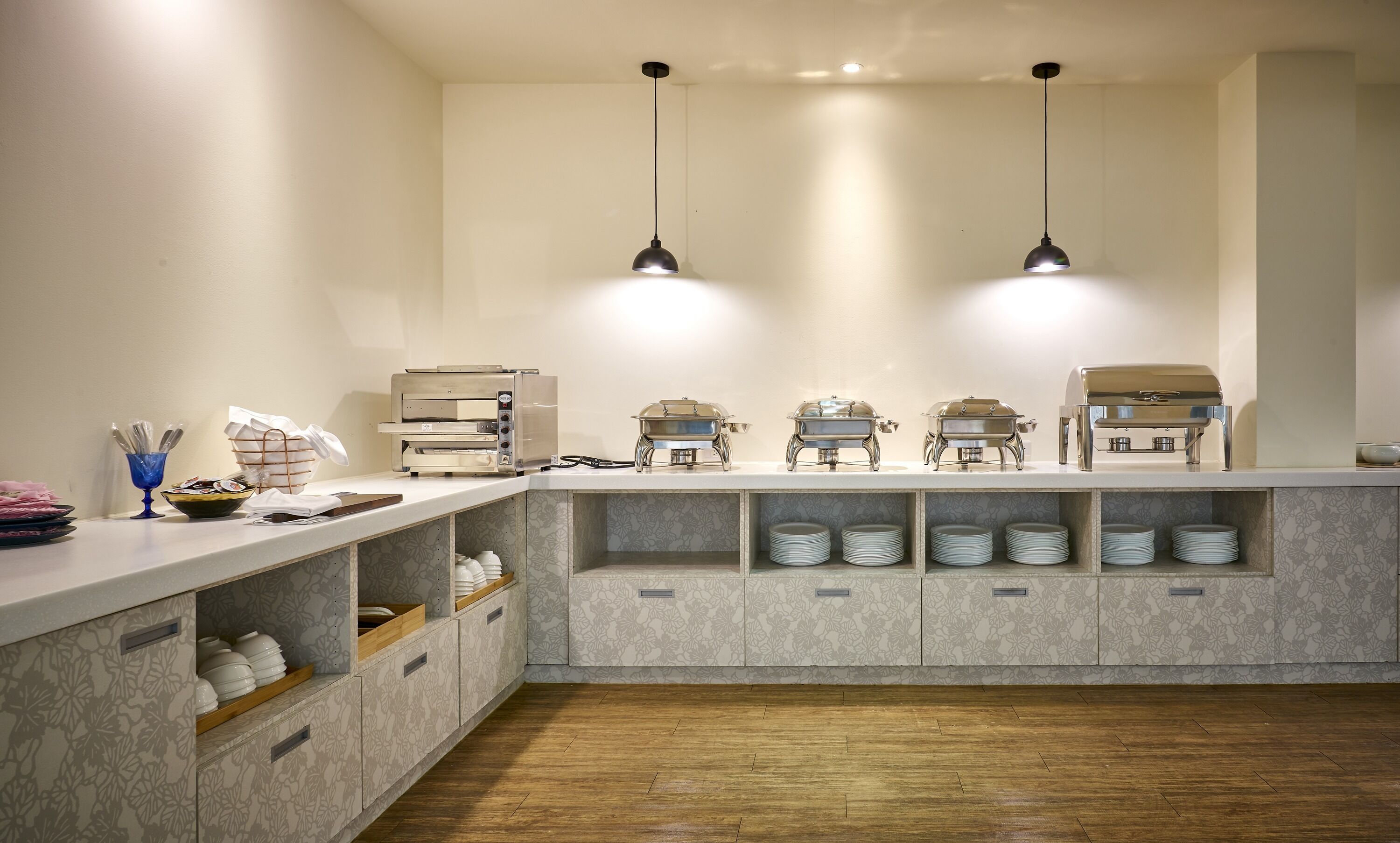 free daily self-service breakfast