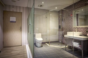 Standard Twin Room | Bathroom sink