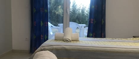 1 bedroom, WiFi, bed sheets
