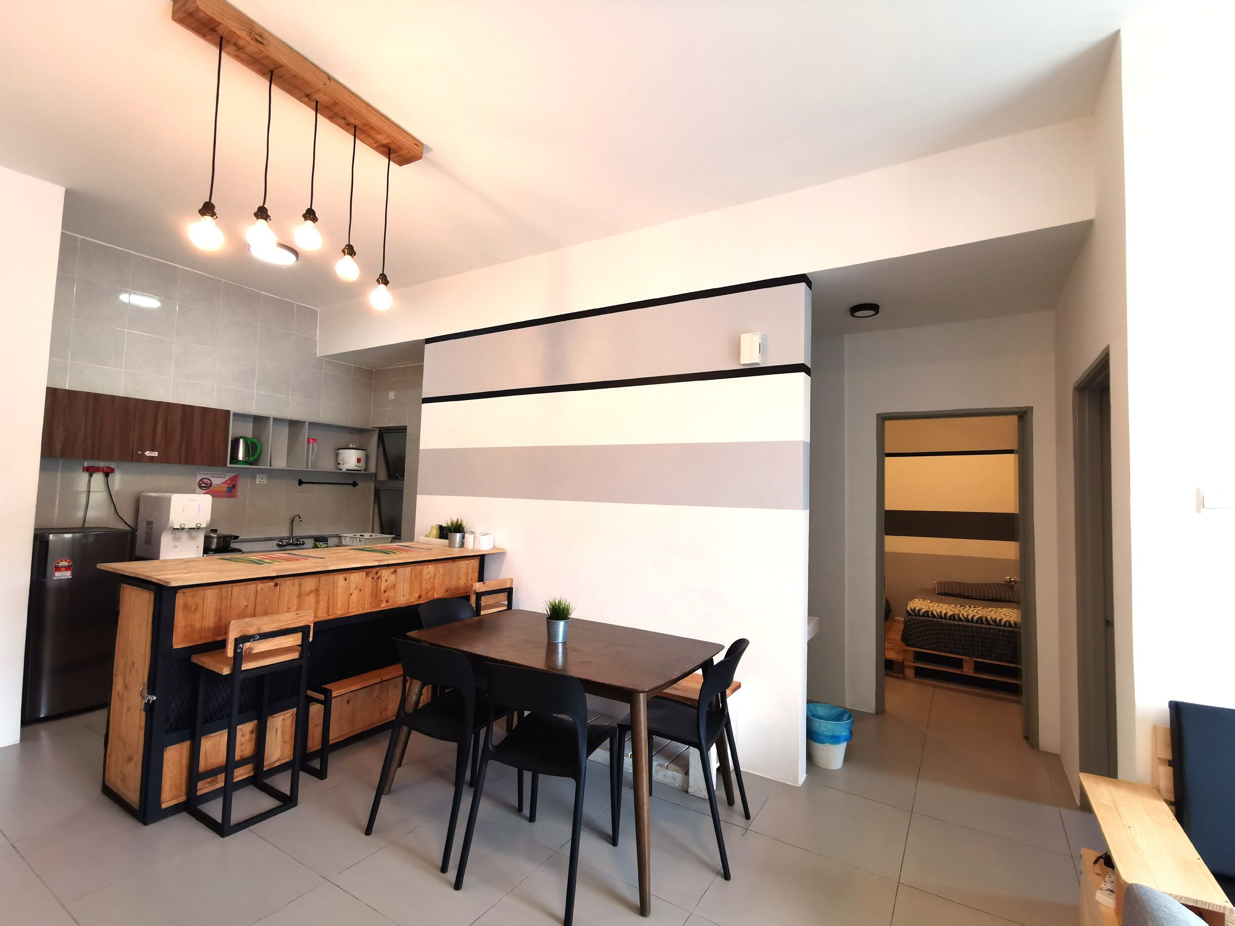 Apartment (The Woodz x Loft) | Ruang makan