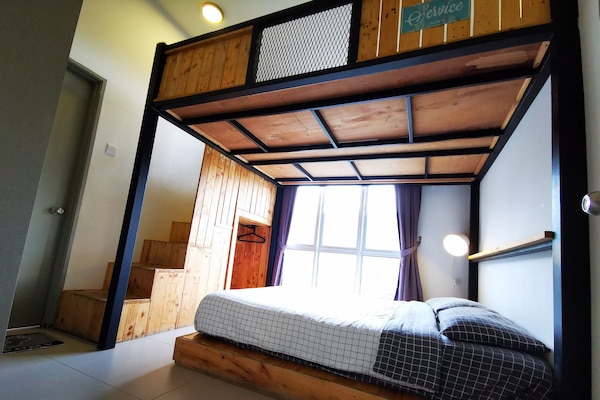 The Woodz x Loft | Individually decorated, individually furnished, iron/ironing board