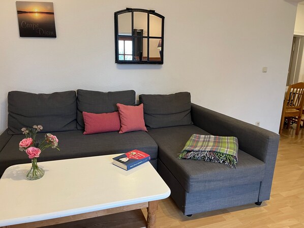 Unclassified image, 1 of 24, button