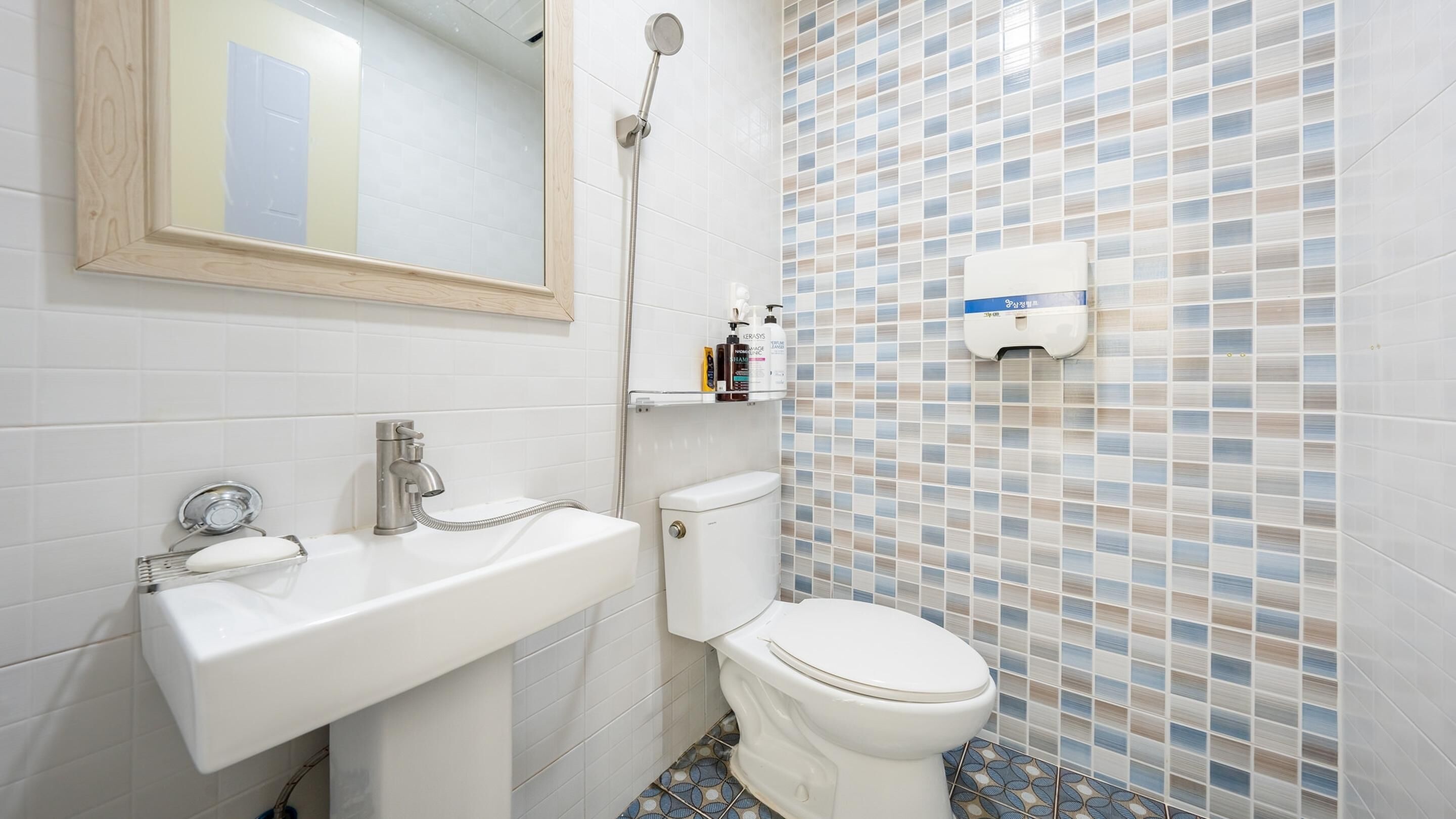 基础客房, 1 间卧室 (406 (mountain view)) | 浴室 | 毛巾