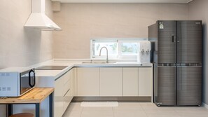 Quarto básico, 3 quartos (unshared house) | 1 quarto, Wi-Fi de cortesia