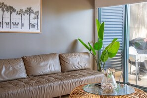 Smart TV - Saltwater 5 - Beautiful 3 bedroom apartment close to beach (Point Lookout)