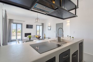 Fridge, oven, dishwasher, coffee/tea maker - VILLA SUNSET (PAROS)