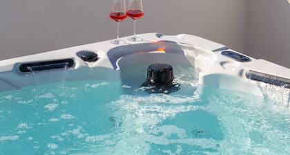 Villa Aria with Heated Pool, Sauna & Jacuzzi