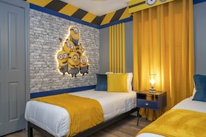 5 Schlafzimmer, Schreibtisch, Bügeleisen/Bügelbrett, Reisekinderbett