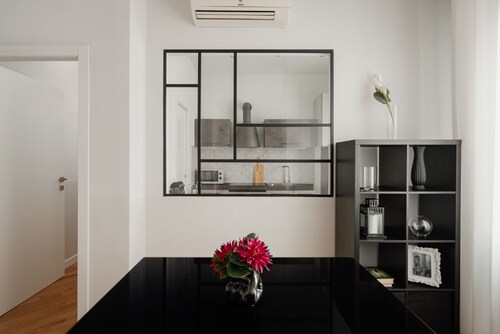 DELUXE CENTRAL APARTMENT