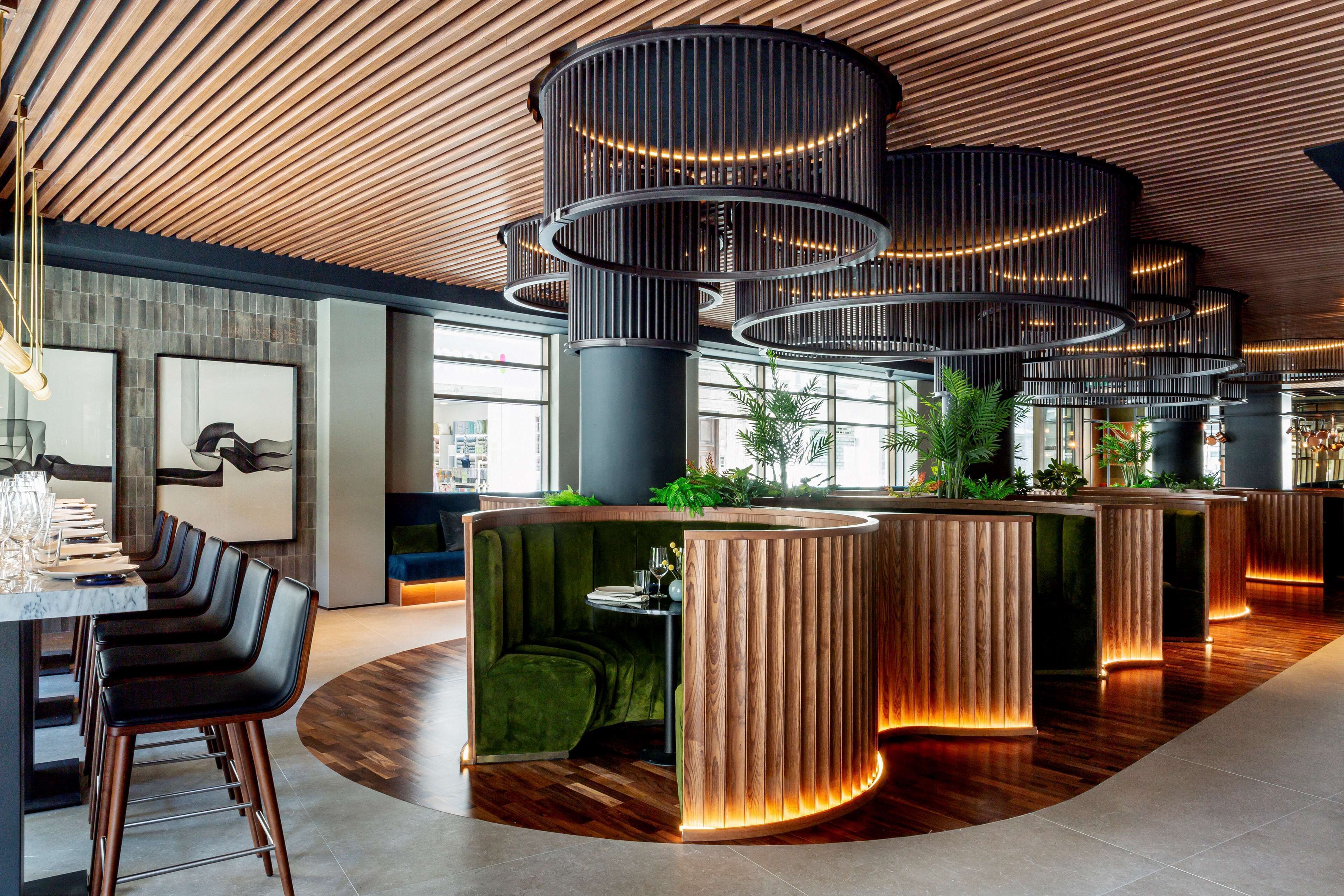 lunch and dinner served, spanish cuisine