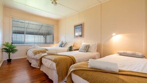 3 bedrooms, WiFi, bed sheets