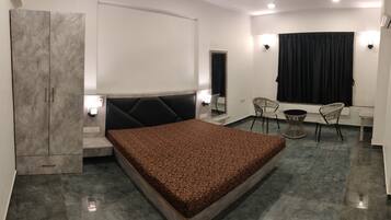 6 Schlafzimmer, Bügeleisen/Bügelbrett, WLAN, Bettwäsche