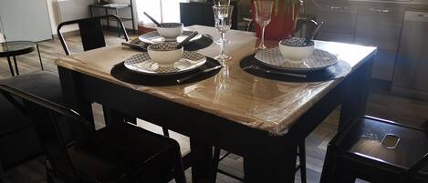 コンフォート コテージ エンスイート ガーデンビュー | 共用キッチン