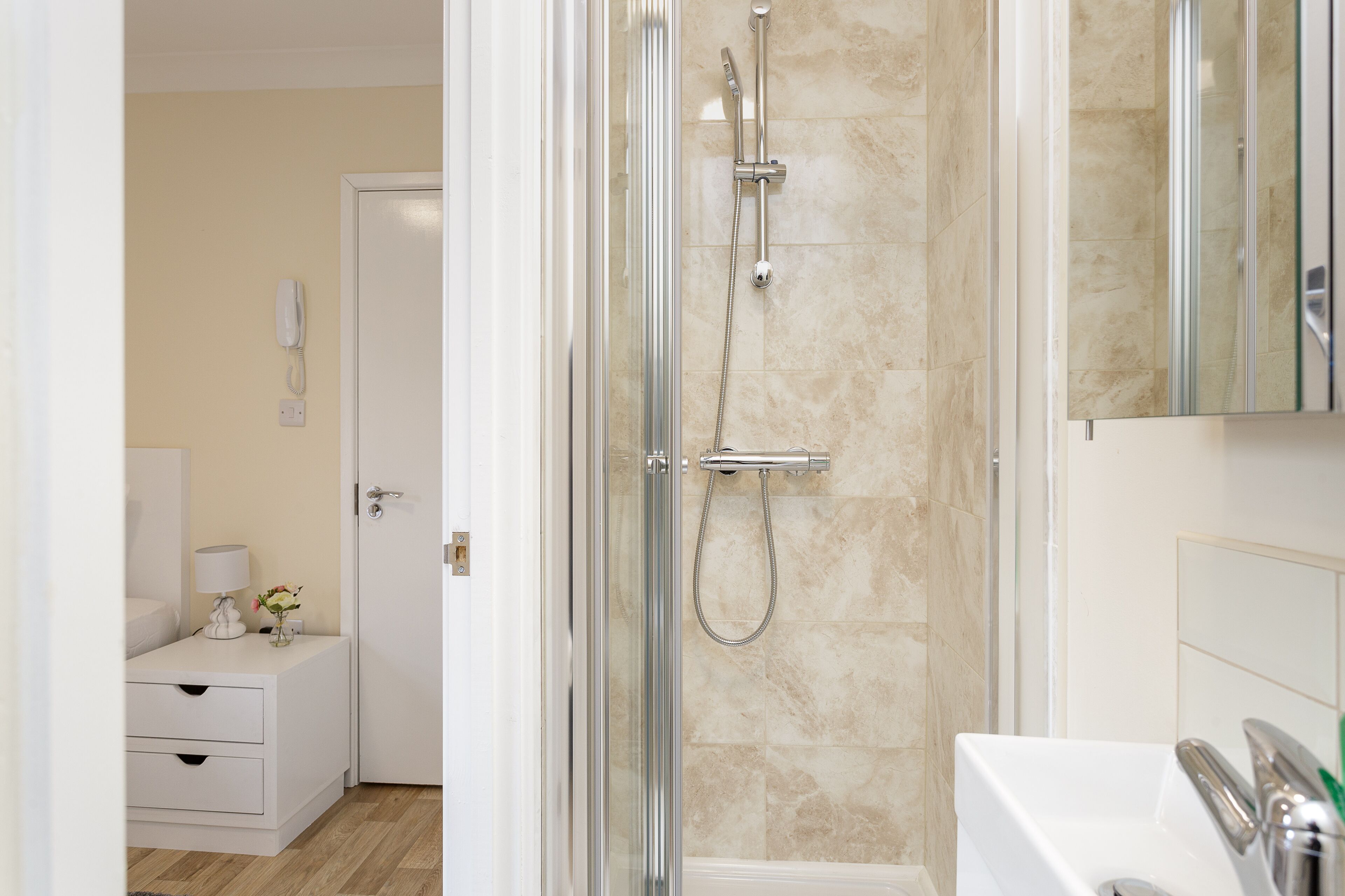 Apartment, mit Bad (Flat 4) | Badezimmer