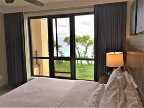 3 bedrooms, in-room safe, iron/ironing board, travel cot