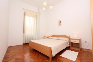 Apartment, 2 Schlafzimmer, Nichtraucher | 2 Schlafzimmer, Bügeleisen/Bügelbrett, kostenloses WLAN, Bettwäsche
