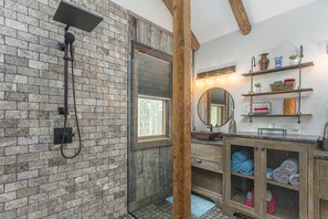 Shower, hair dryer, towels, soap - Cedar Cliff Cabin at Rivers Edge Rentals. Luxurious reclaimed 125 year old cabin (Waynesville)
