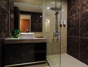 Bathroom - Arte Yogyakarta (Yogyakarta)