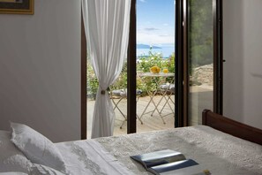 5 habitaciones, tabla de planchar con plancha y wifi gratis 