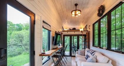 Tiny Home Escape • Swimmable Pond • WiFi • Pets OK