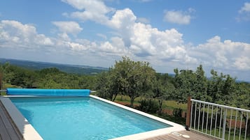 Piscine extérieure, piscine chauffée